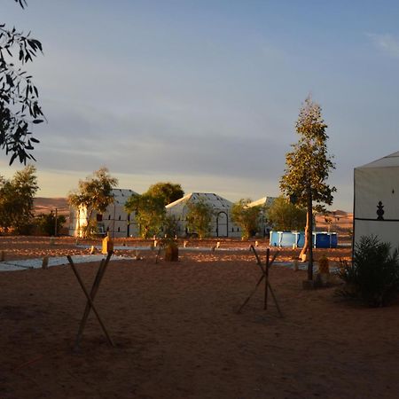 Готель Luxury Sahara Dream Camp Мерзуга Екстер'єр фото