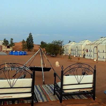 Готель Luxury Sahara Dream Camp Мерзуга Екстер'єр фото