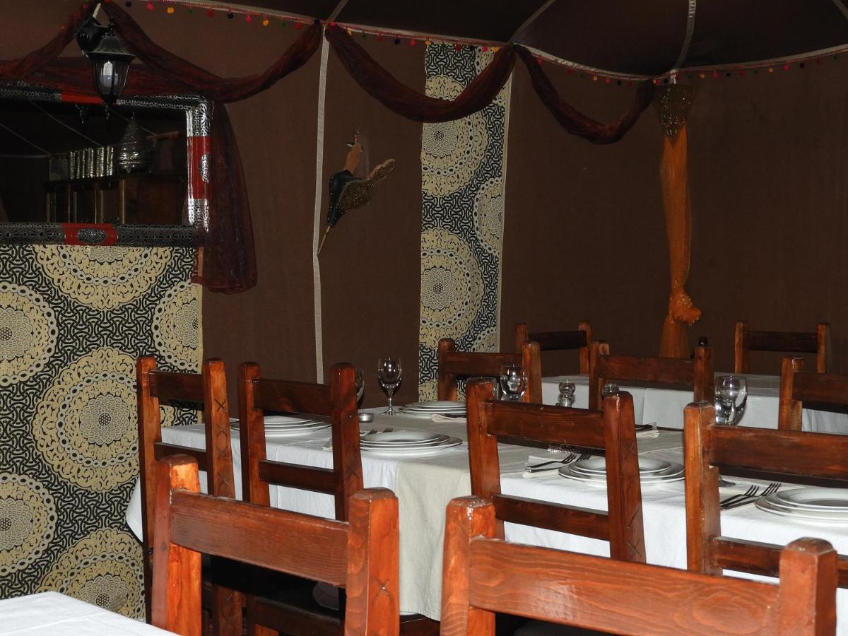 Готель Luxury Sahara Dream Camp Мерзуга Екстер'єр фото