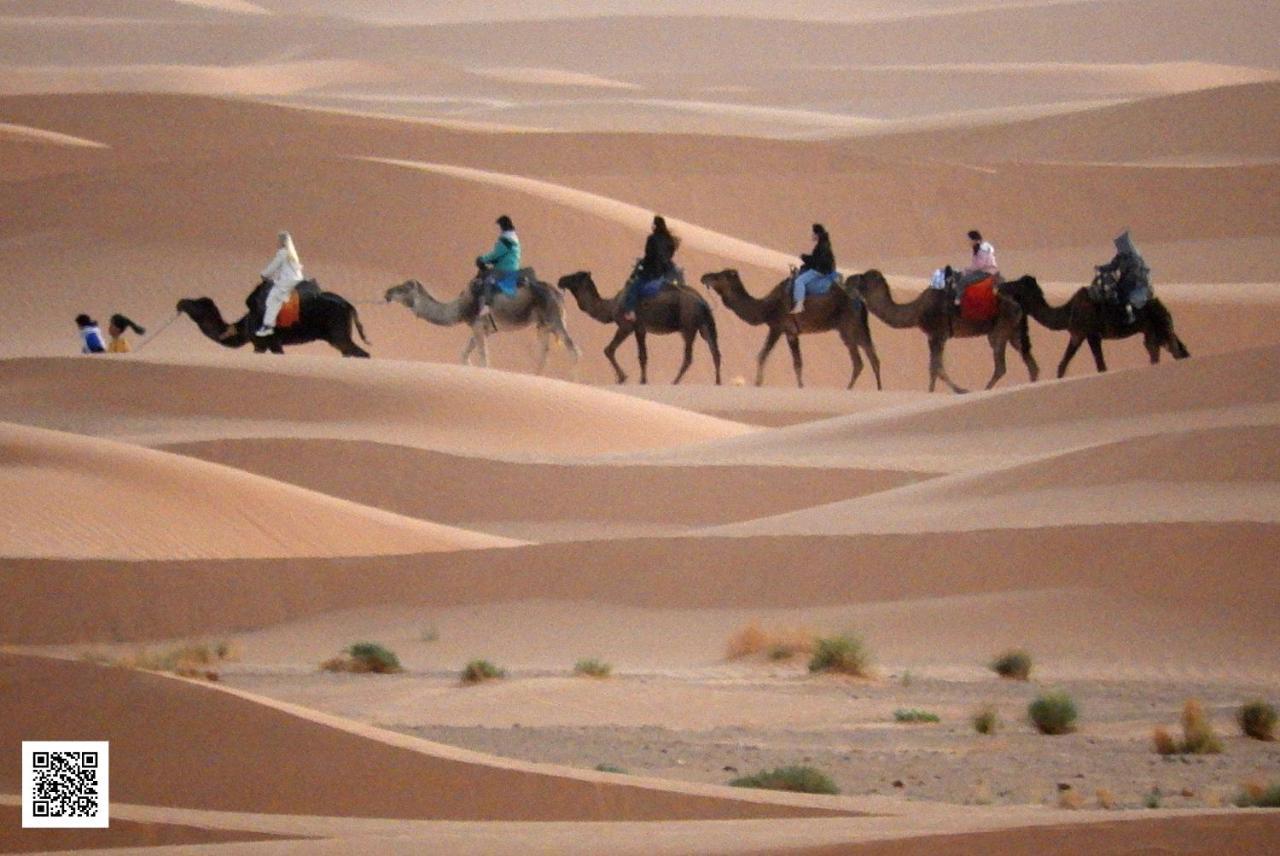 Готель Luxury Sahara Dream Camp Мерзуга Екстер'єр фото