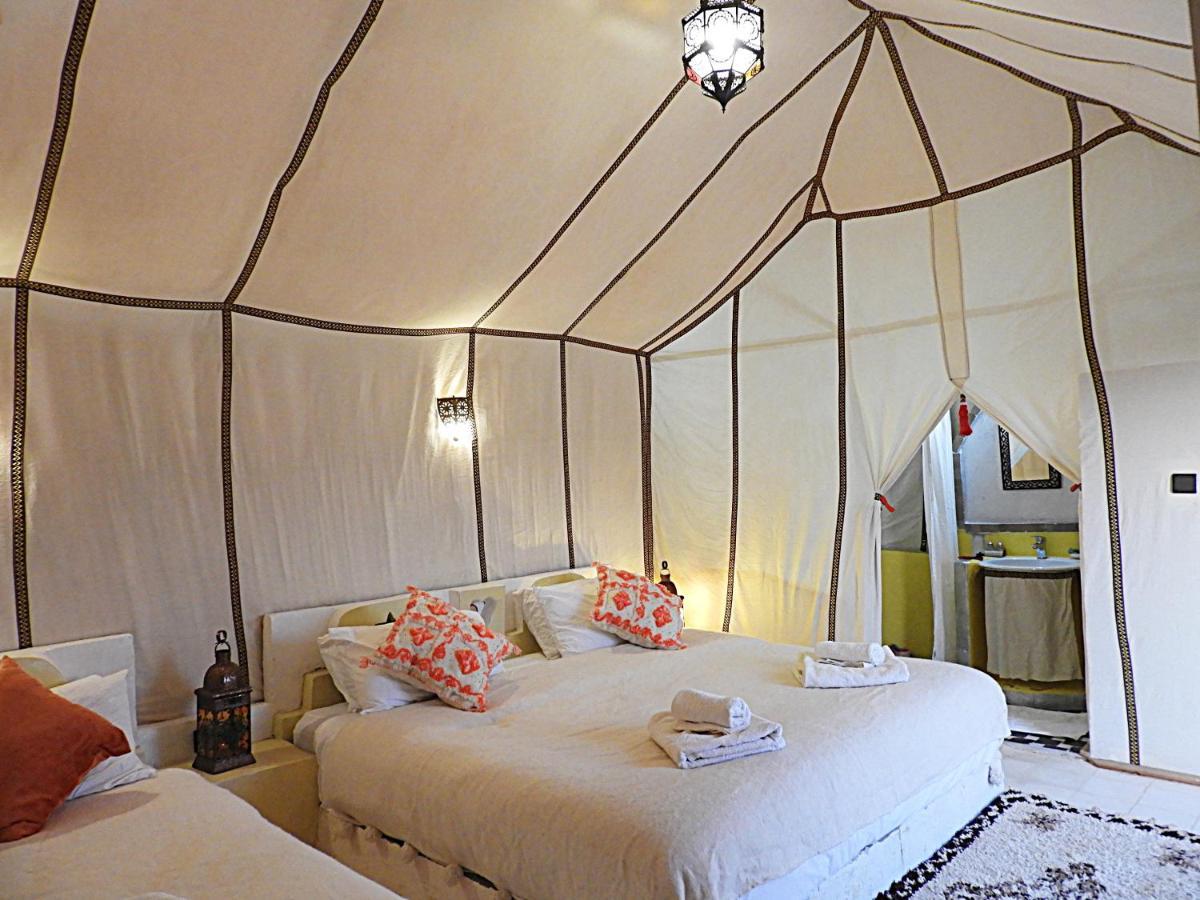 Готель Luxury Sahara Dream Camp Мерзуга Екстер'єр фото