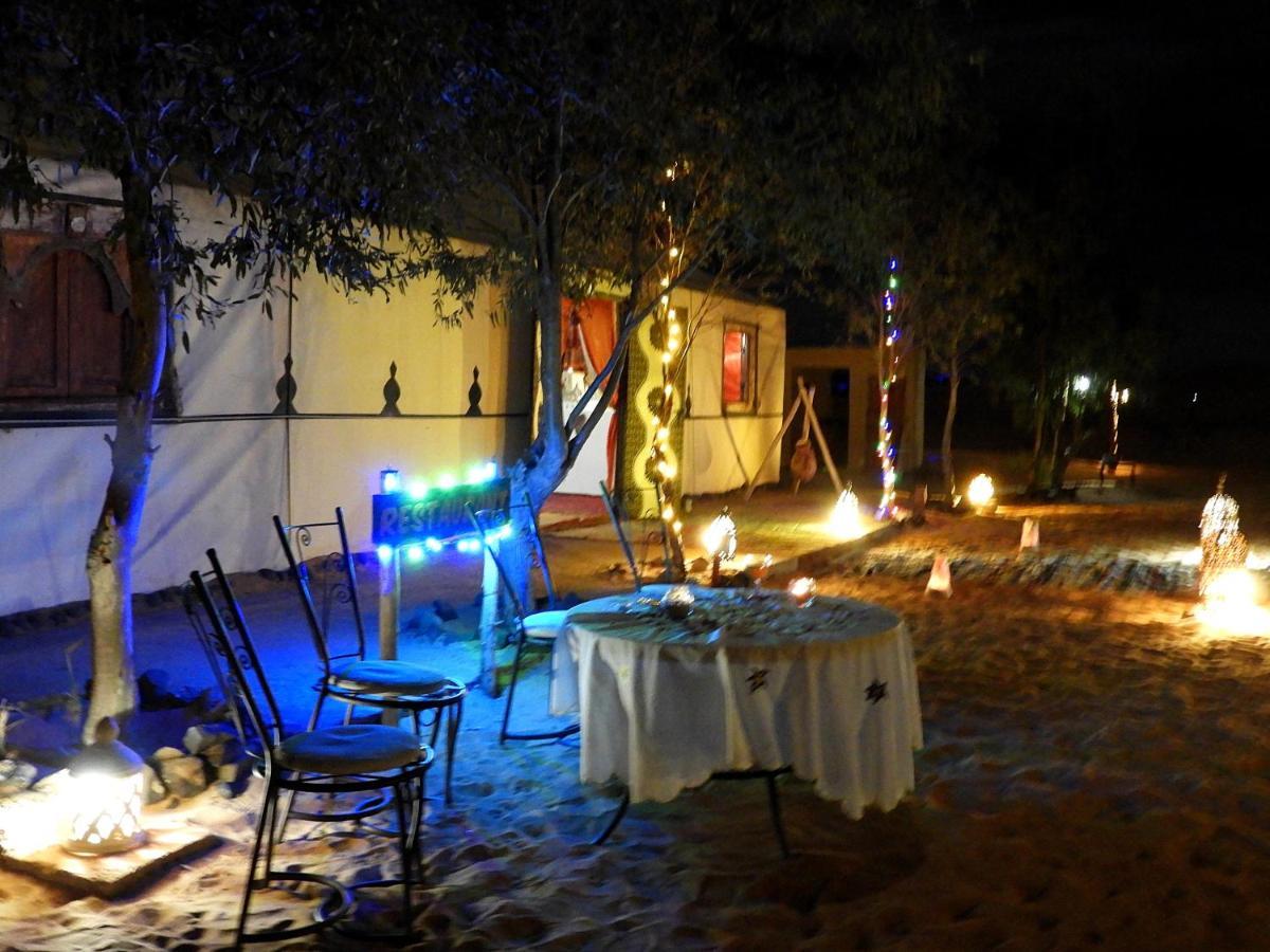 Готель Luxury Sahara Dream Camp Мерзуга Екстер'єр фото