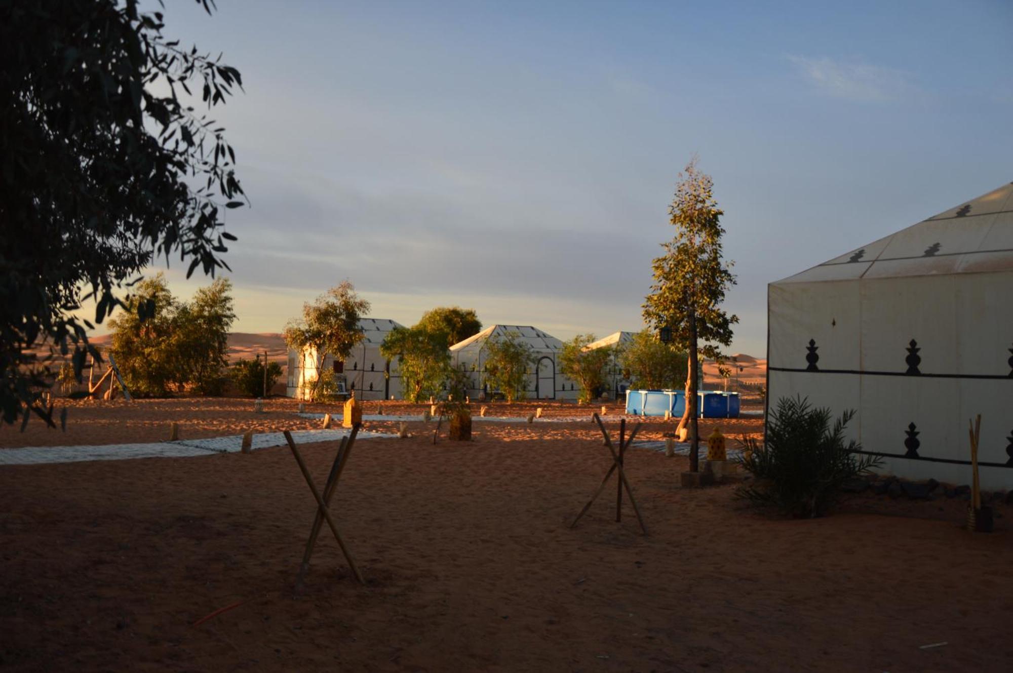 Готель Luxury Sahara Dream Camp Мерзуга Екстер'єр фото